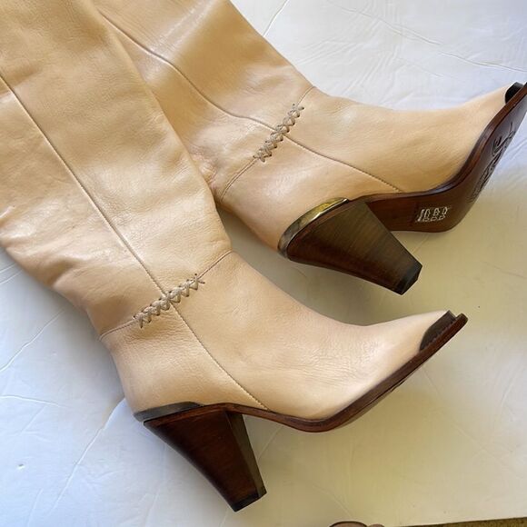 NEW FREE PEOPLE STEVIE BOOTS IN CRÈME - Picture 5 of 10